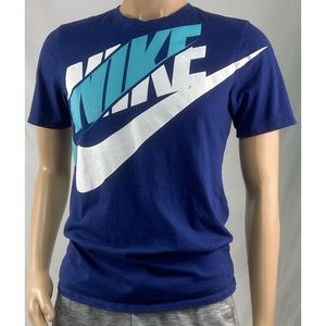Nike Mens Athletic Cut Crew Neck Short Sleeve Tee. Blue. Medium.
